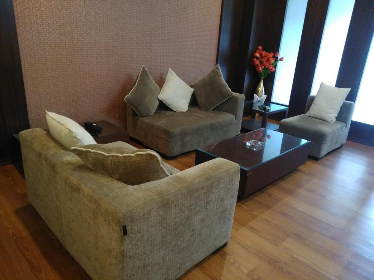 Hotel Md'S Continental Jorhat Ngoại thất bức ảnh