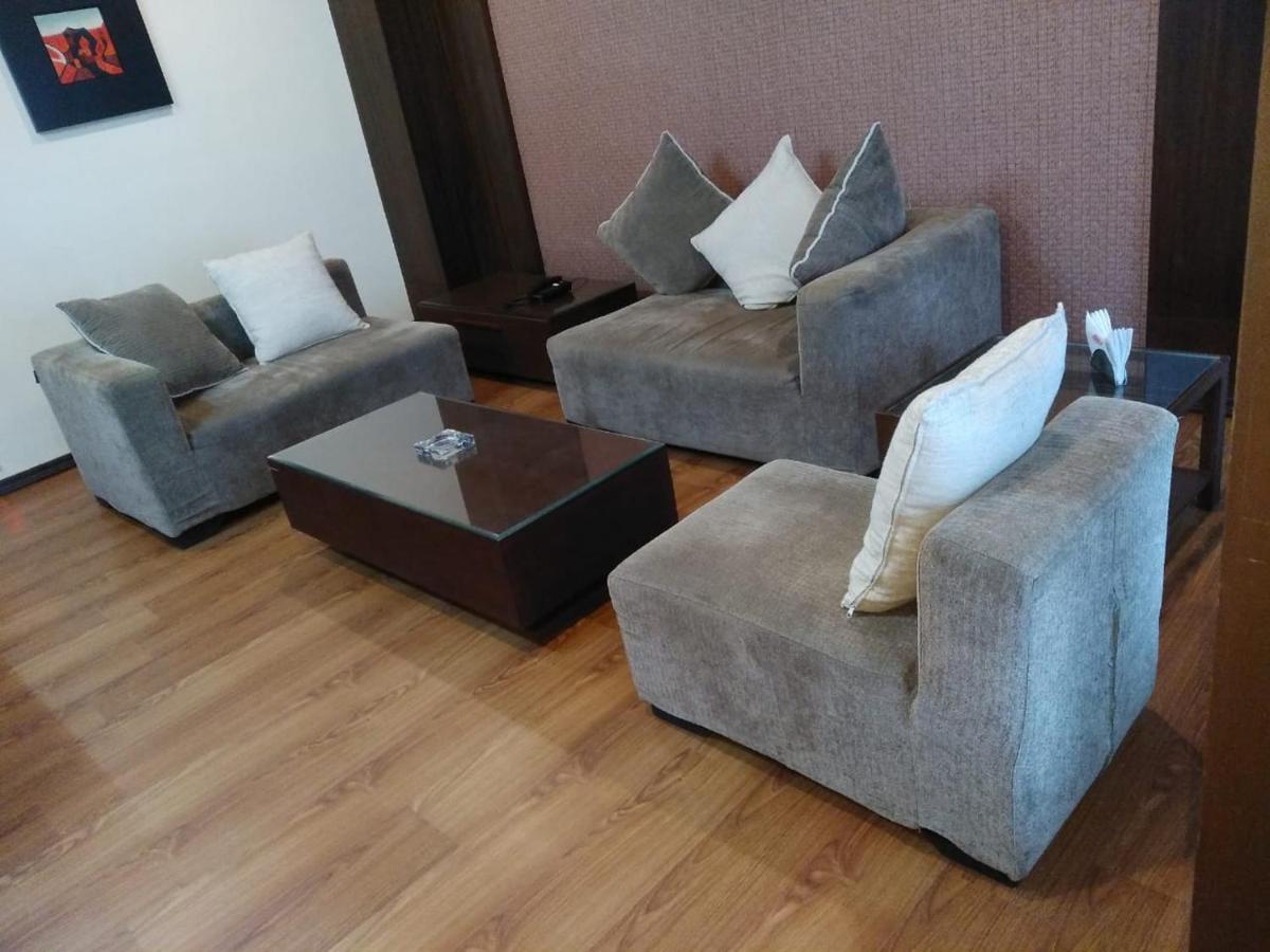 Hotel Md'S Continental Jorhat Ngoại thất bức ảnh