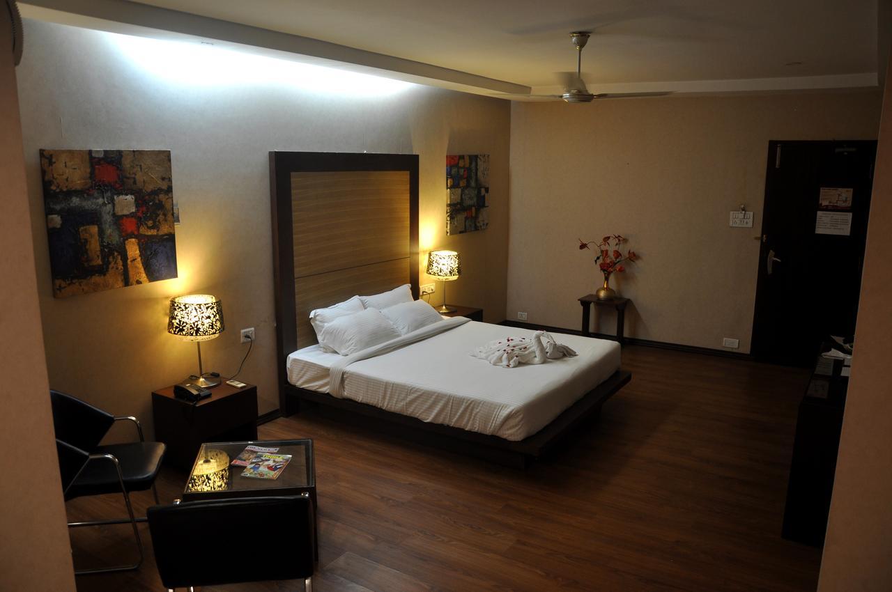 Hotel Md'S Continental Jorhat Ngoại thất bức ảnh