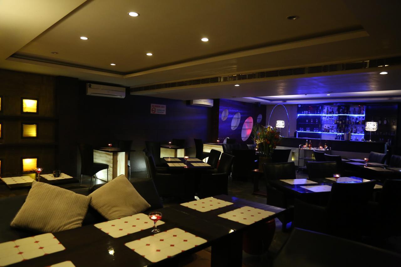 Hotel Md'S Continental Jorhat Ngoại thất bức ảnh