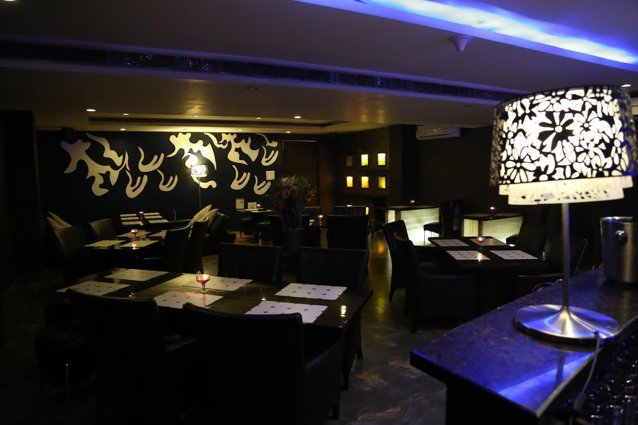 Hotel Md'S Continental Jorhat Ngoại thất bức ảnh
