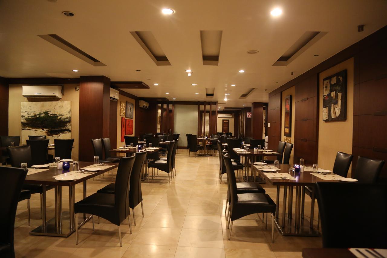 Hotel Md'S Continental Jorhat Ngoại thất bức ảnh